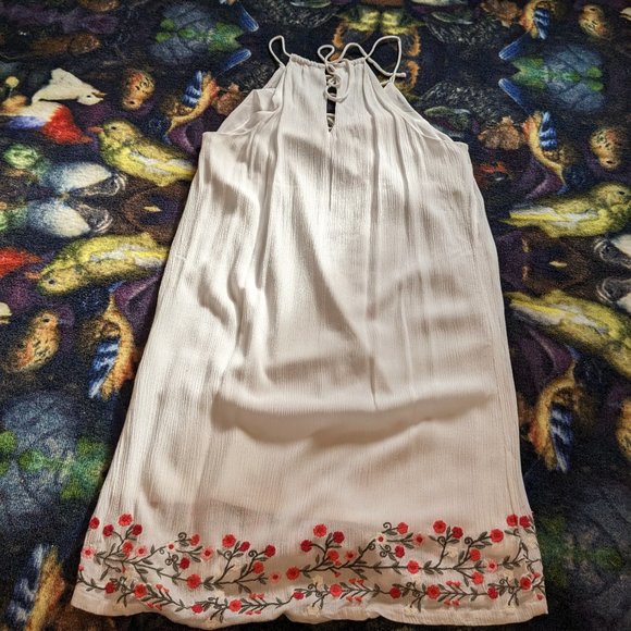 Willow & Clay Embroidered White Lace Up Sundress - Folklore / Folk Art Inspired - Picture 4 of 6